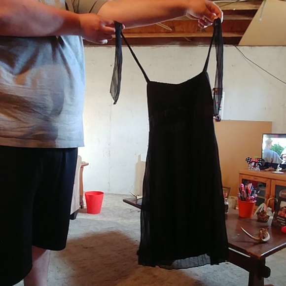 Black dress - Picture 1 of 2